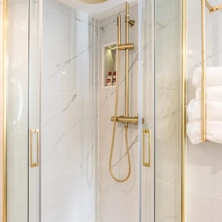D'exception Avec Jacuzzi Et Ac - 6p * Paris
