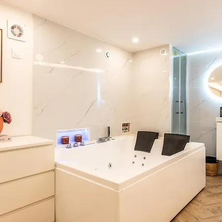 D'exception Avec Jacuzzi Et Ac - 6p-1 アパート *
